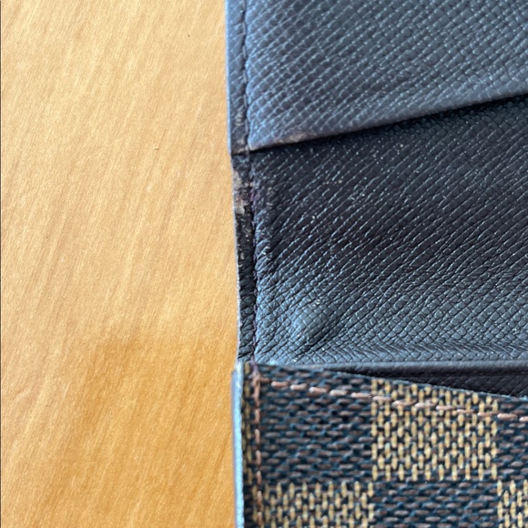 Louis Vuitton Damier Card Holder - Picture 6 of 10